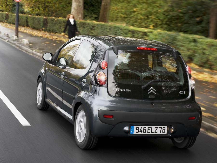  Citroen C1 5-Door 2008 года  (фото 5 из 16)